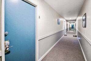 Interior - Pet Friendly Mammoth Studio w/ self check in (Mammoth Lakes)