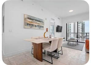 Dining -  Brickell city 1-bedroom apartment with amazing view (Miami)