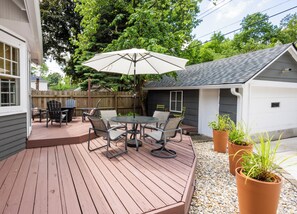 Outdoor dining - Cottage on Kenwood (Indianapolis)