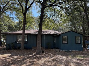 Exterior - Peaceful 3-bedroom house in Lake Tawakoni (Quinlan)