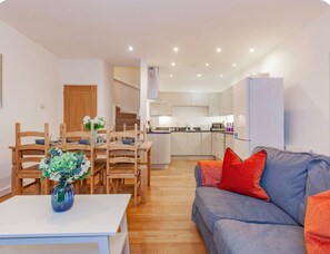 Living area - Central Oxford Stay/Free Parking (Oxford)
