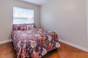 Room - Peaceful Oasis in Gator-Gainesville (Gainesville)