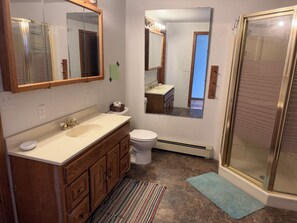 Bathroom - Excellent 5-bedroom apartment in enchanting Walden for your getaway (Walden)