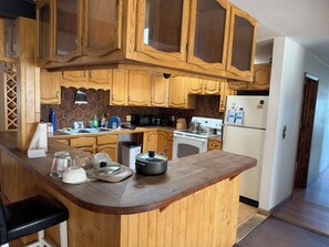 Private kitchen - Excellent 5-bedroom apartment in enchanting Walden for your getaway (Walden)