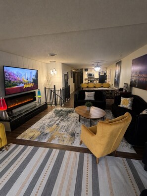 Interior - Fairfield Glade Lakefront meets Nashville (Crossville)