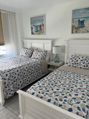 Room - Apartment with 2 bedrooms and 2 bathrooms & balcony (Miami)