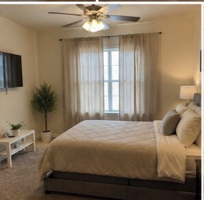 Room - Stylish 2BR King Suite Near Uptown (Charlotte)