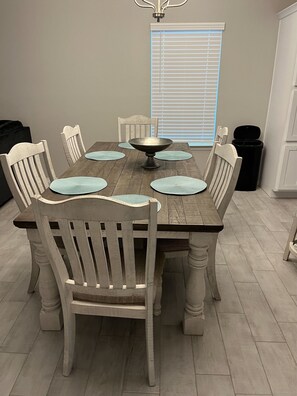 Dining - Fantastic 4-bedroom house with AC in delightful El Paso (El Paso)