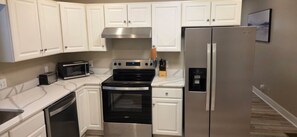Private kitchen - Nice 1-bedroom apartment with AC in charming Centerville (Centerville)