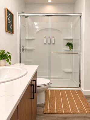 Bathroom - Brand-New Napa Luxury 2BR/2BA Sleeps 6 (Napa)