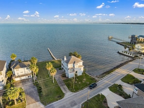 Palm trees, sunshine & sparkling water views - Far Harbor- Waterfront | Close to Kemah Boardwalk (Kemah Area)