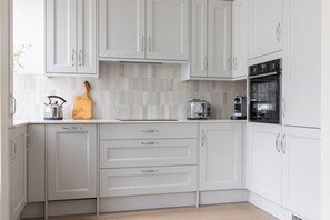Private kitchen - Coleherne Road III - Two Bedroom Apartment, Sleeps 4 (London)