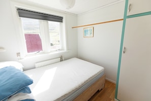 Room - Tumbakkavegur 13 (Húsavík)