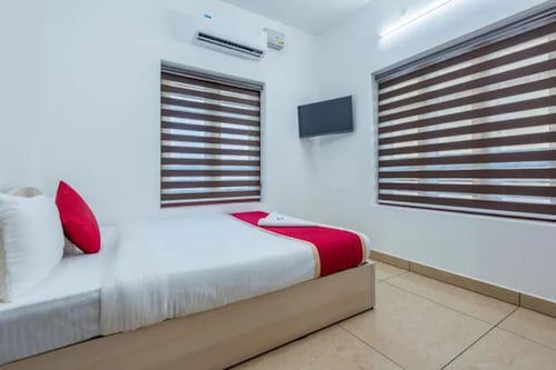 FabHotel Neo Stayza Elite