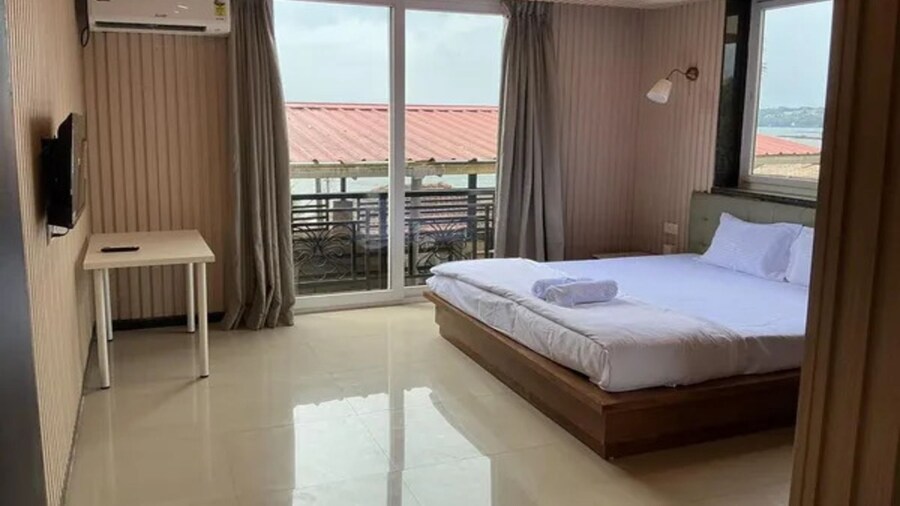 FabHotel Dandelion By The Sea