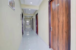 Lobby - FabHotel Rooftop Inn (New Delhi)