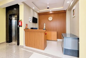 Reception - FabHotel Rooftop Inn (New Delhi)