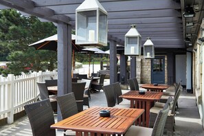 Outdoor dining - Red Lion (Sheffield)