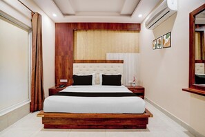Room - Townhouse Oak Dehradun Court (Dehradun)