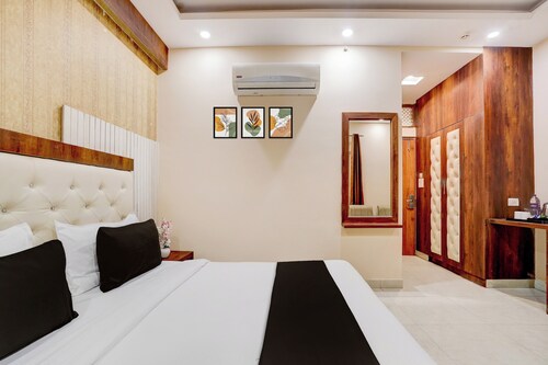 Townhouse Oak Dehradun Court