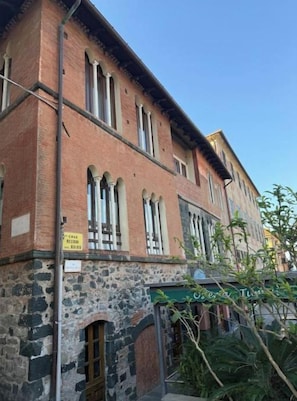 Exterior - New Listing (Liguria)