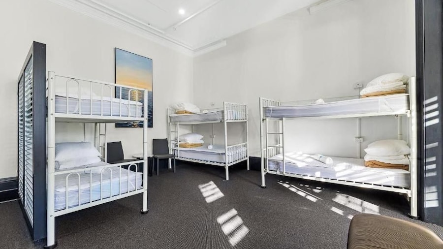 London Gate Backpackers Hostel