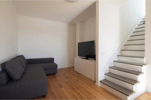 Living area - New Listing (Liguria)