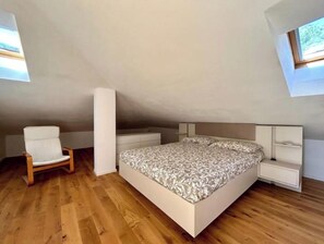 Room - New Listing (Liguria)