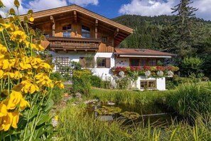 Untagged - Robinigg on Lake Zell (Maishofen)