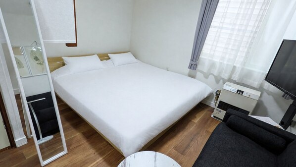Room - New Listing (小樽市)