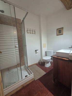Bathroom - New Listing (Fontaine-de-Vaucluse)