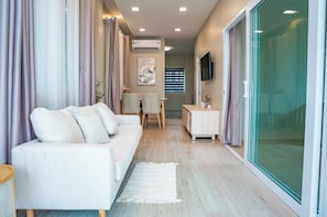 Living area - Sea House Phala (Ban Chang)