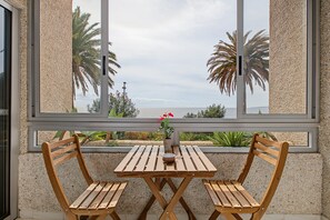 Dining - Holiday Apartment 'Jardin Del Mar' with Sea View, Wi-Fi and Air Conditioning (Tabaiba)