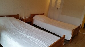 Room - New Listing (Saint-Hilaire-de-Riez)