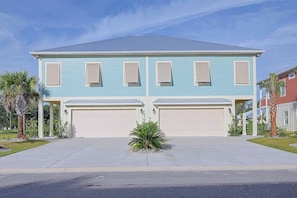 Interior - Stunning Murrells Inlet Townhome Near Marshwalk (Murrells Inlet)