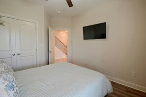 Interior - Stunning Murrells Inlet Townhome Near Marshwalk (Murrells Inlet)