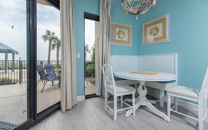 Dining - Phoenix East 002 1 Bedroom Condo (Orange Beach)