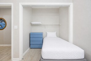 Room - Phoenix Ii 2153 3 Bedroom Condo (Orange Beach)