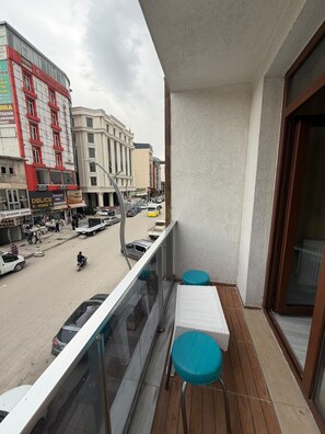 Terrace/patio - OKYNS SUIT (Van Merkez)