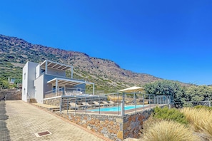 Property grounds - Villa Siren - Three Bedroom Villa, Sleeps 6 (Elounda)