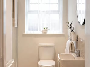 Bathroom - Long Meadow Apartment (Ballymena)