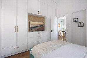 Room - City Apt • Near Talpiot Market by SeaNRent (Haifa)