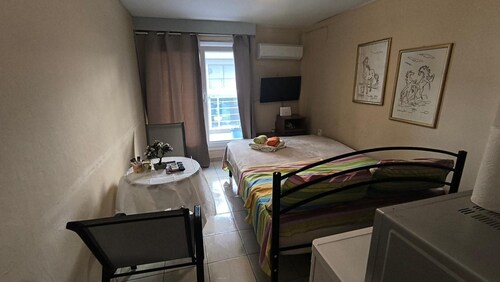 Apartment 'Relax Place Alexandroupolis' with Balcony, Wi-Fi and Air Conditioning