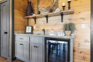 Interior - Family Lodge in Aska: Mountain Views, Hot Tub, Waterfall & Kids’ Bunk Room (Blue Ridge)