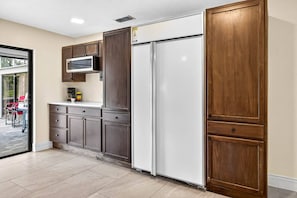 Kitchen - Oak Haven Retreat - Pool, Hot Tub & Fire Pit (Brandon)