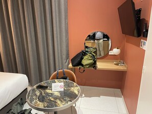 Room - New Listing (Lanester)