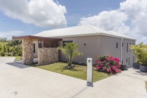 Exterior - New Listing (Saint-François)