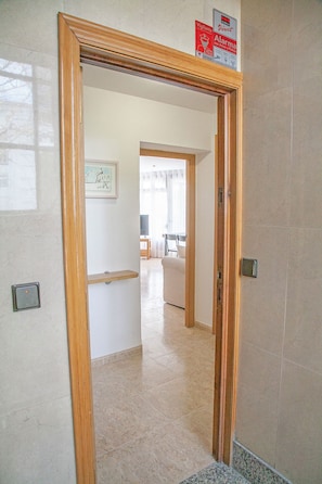 Interior - New Listing (Salou)