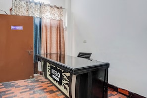 Lobby - Hotel O Sector 12 Ghaziabad (Ghaziabad)