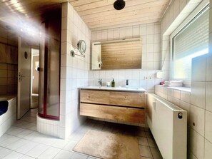 Bathroom - New Listing (Aach)